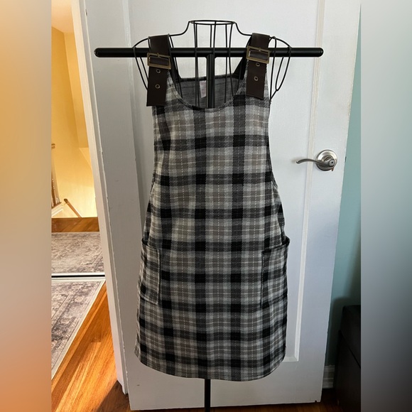 Dress - Picture 3 of 5